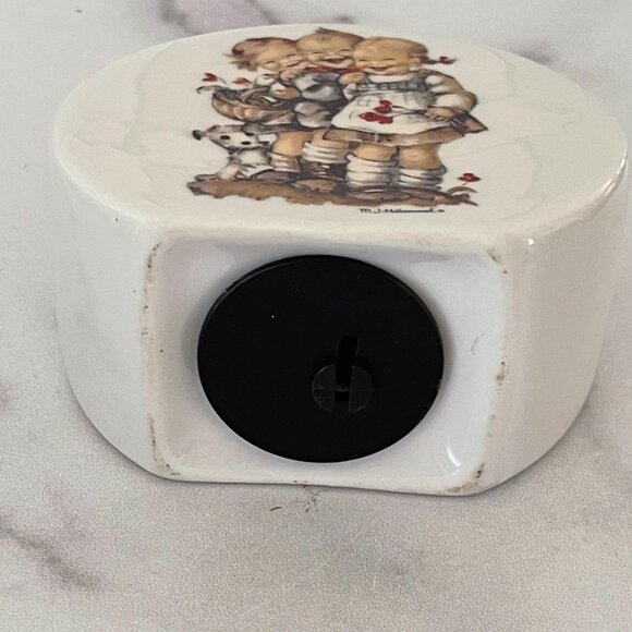 M.J. Hummel Follow The Leader Porcelain Coin Bank By Reutter Germany 3.5" - Picture 4 of 4